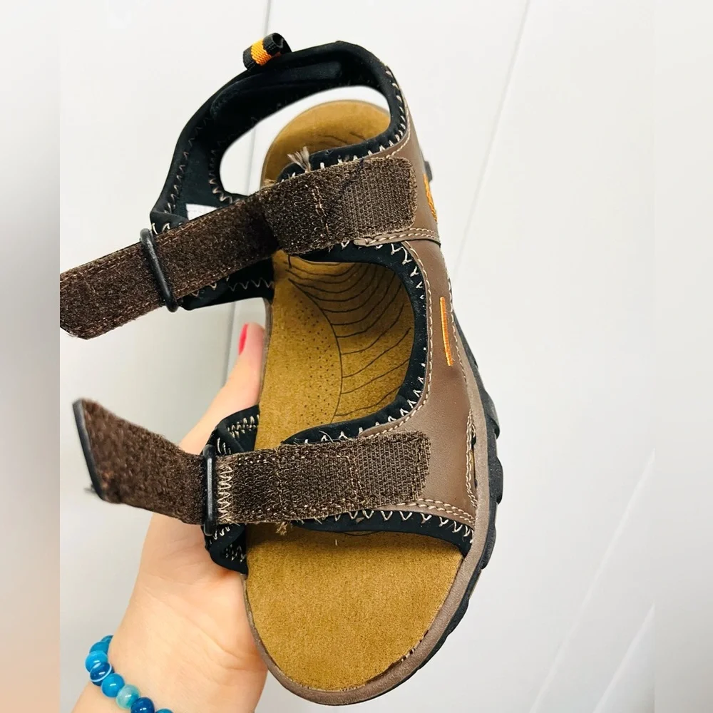 NEW Highland Creek Royce Youth Kids Sandals Casual Size 3 Little Boy Brown Black